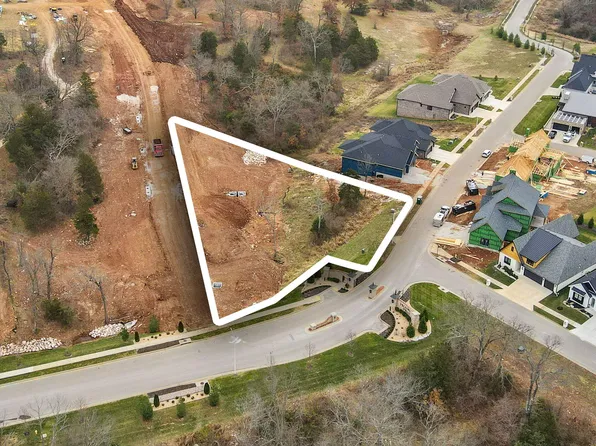 252 S Hickory Hills Boulevard, Springfield, MO 65802