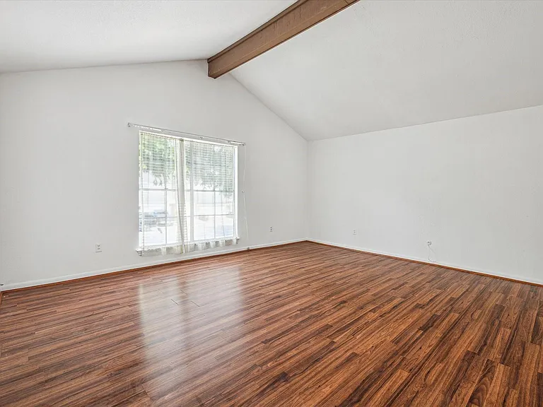 5815 Lynbrook Dr #103 — Photo 7
