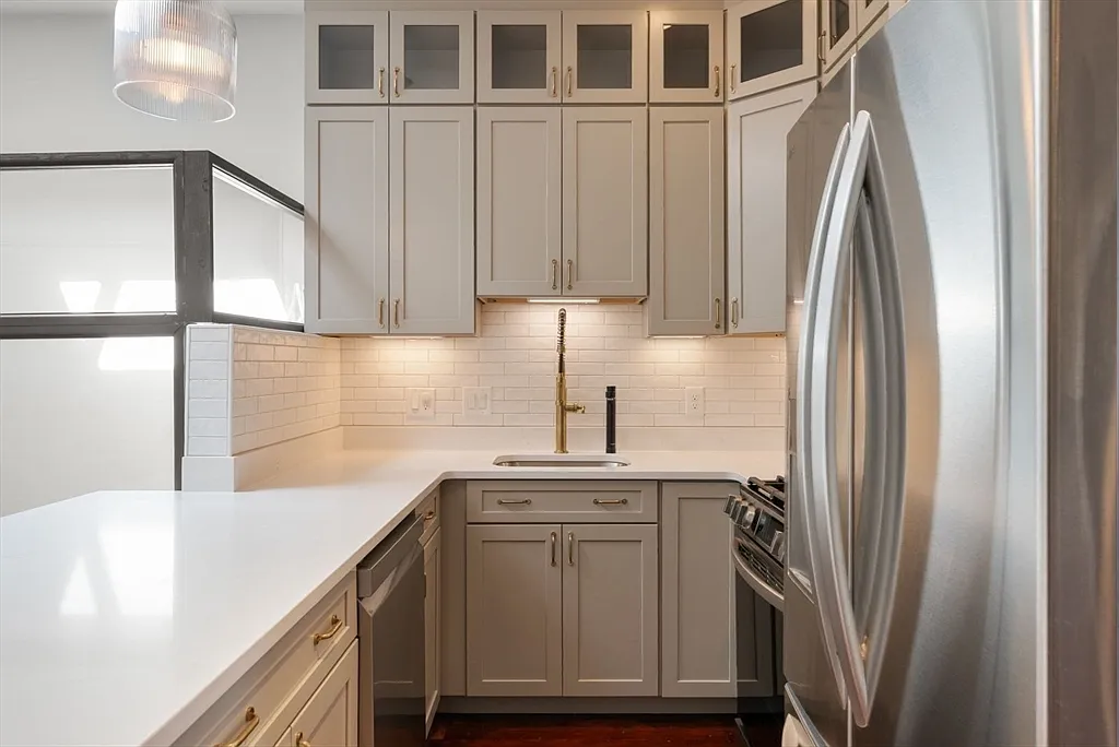 2 bed, 1.5 bath, 980 sqft, $4,800 — Photo 4