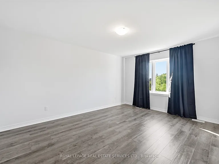 74 Valley Trail Pl — Photo 29