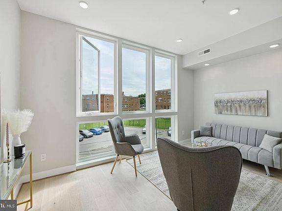 5th image of 2213 M St NE #7