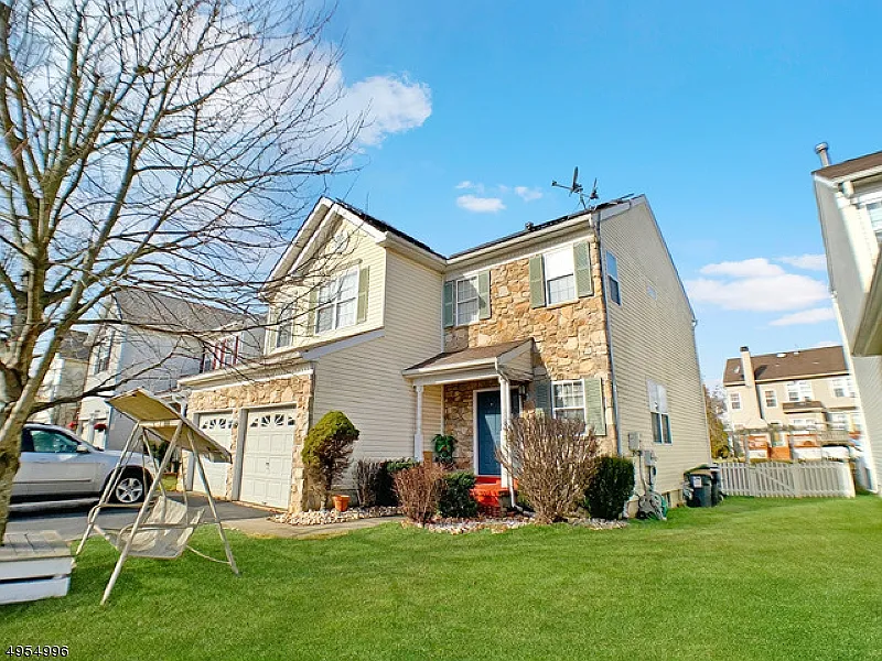 415 Hamilton Dr photo 1