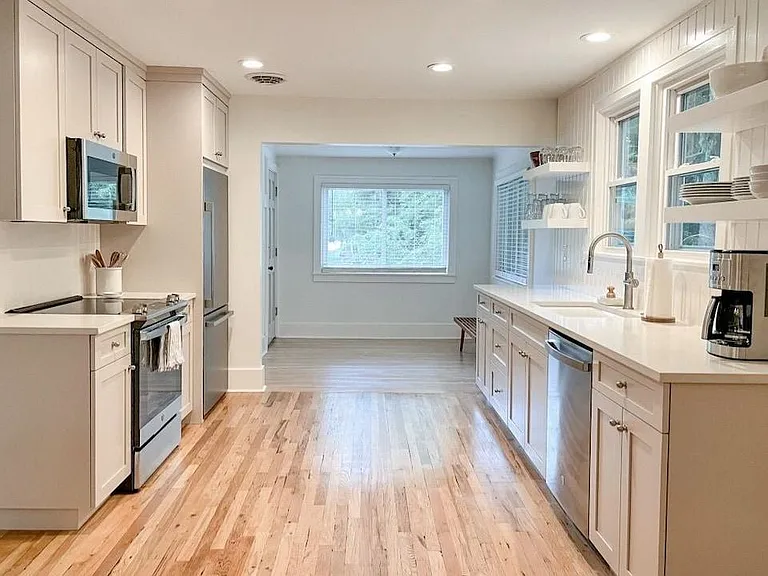 3306 Armour St — Photo 3