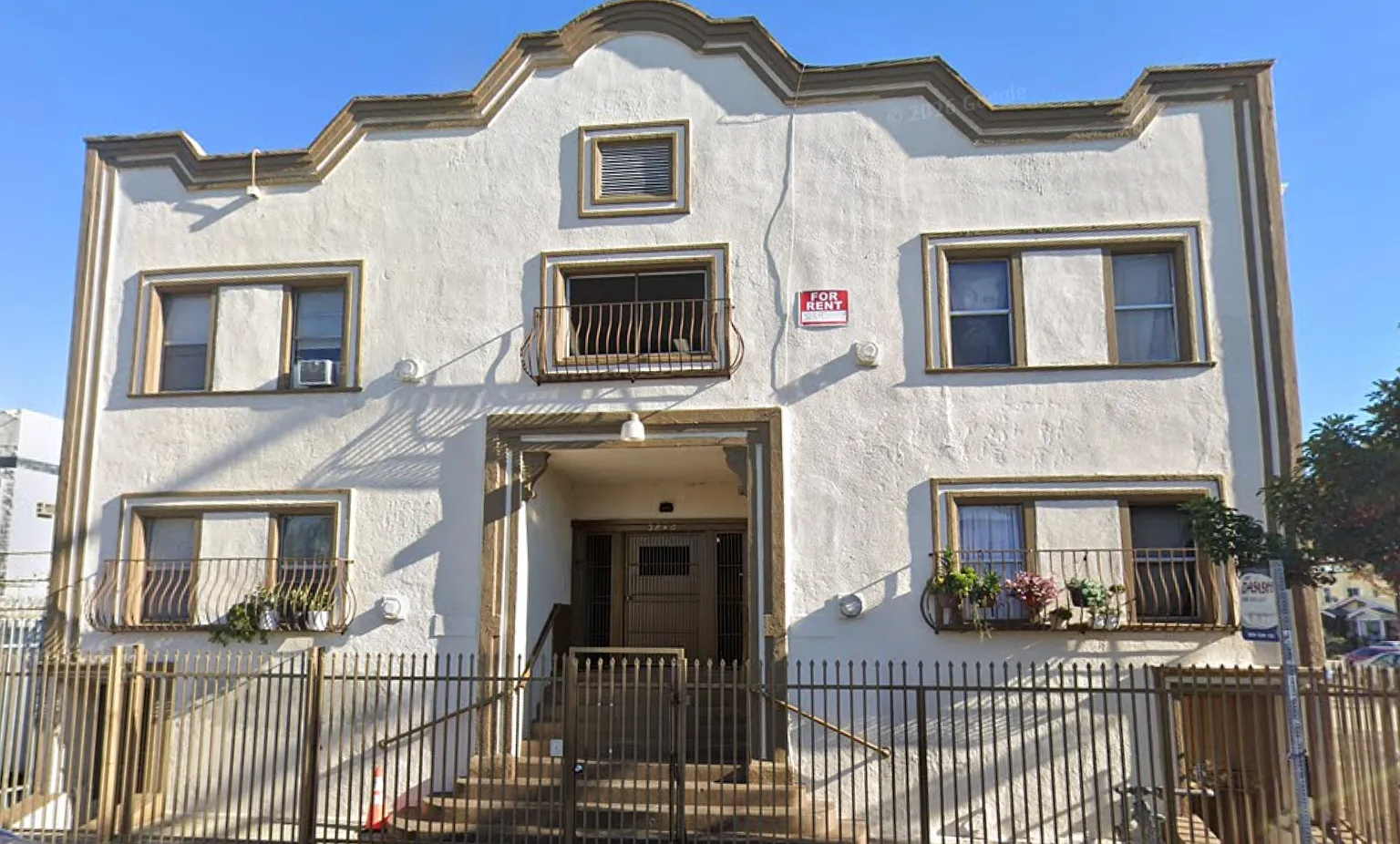 3846 S Grand Ave — Photo 1
