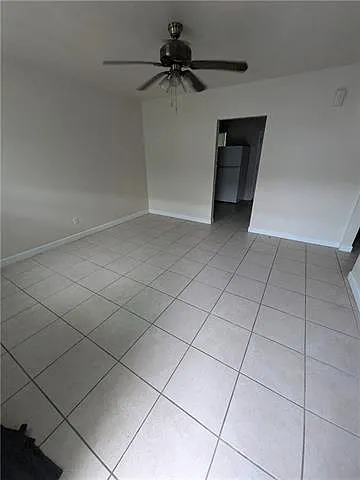 2 bed, 1.0 bath, 700 sqft, $1,100 — Photo 2