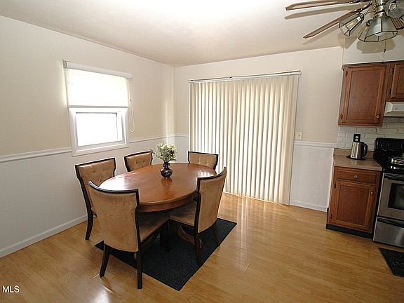 5th image of 9 Hudson Avenue