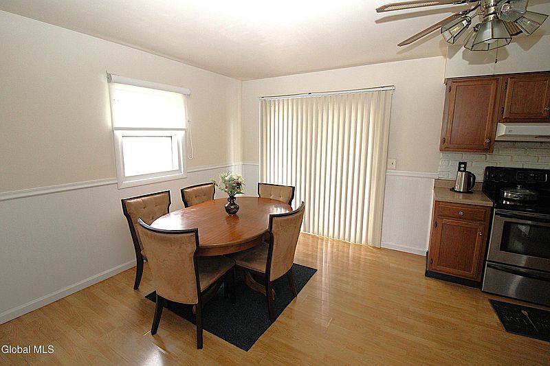 5th image of 9 Hudson Avenue