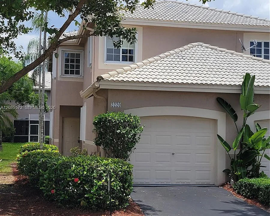 2220 Salerno Cir