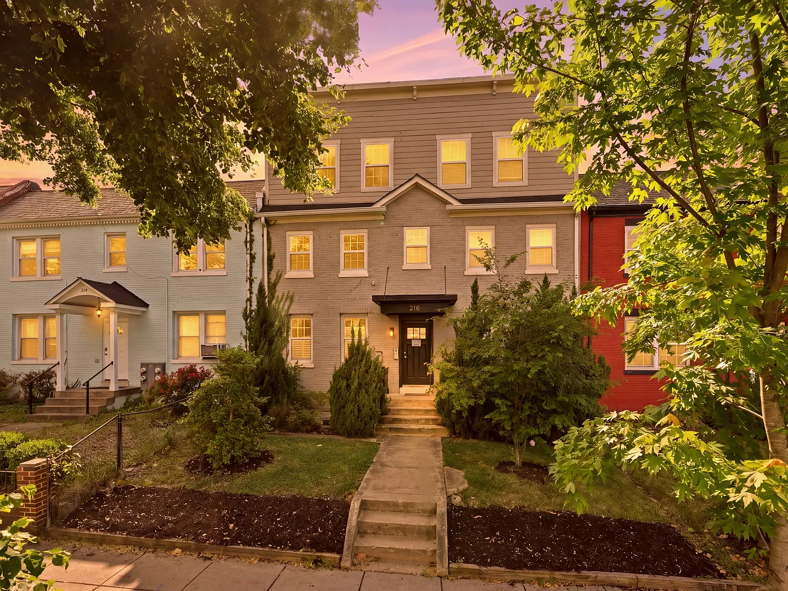 2 bed, 2.5 bath, 1210 sqft, $3,200 — Photo 1