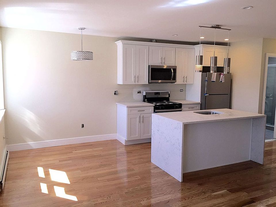 1st image of 9911 Avenue