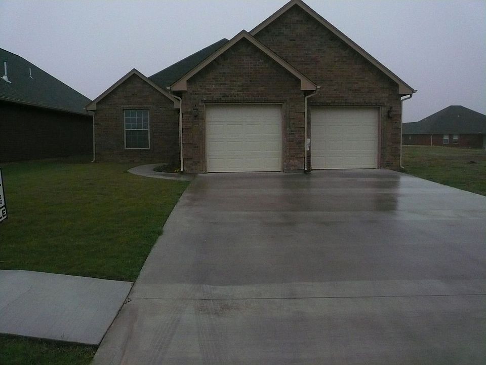2nd image of 1612 Mark Edwards Dr