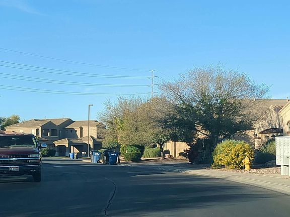 4th image of 1290 E Clark Dr
