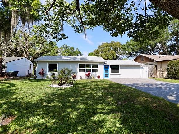 2nd image of 3050 Knollwood Cir