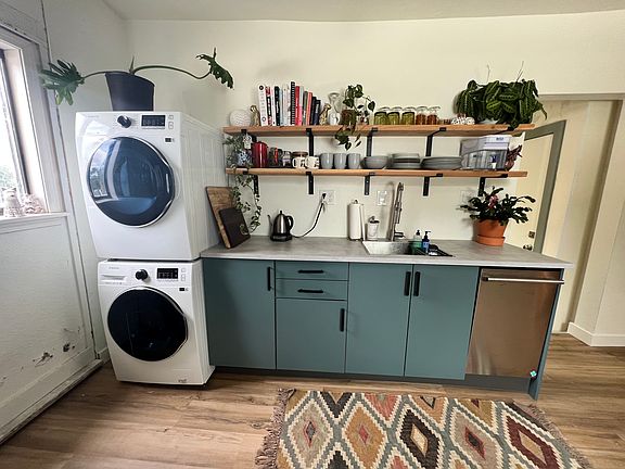 3rd image of 804 W 4th Ave APT 3
