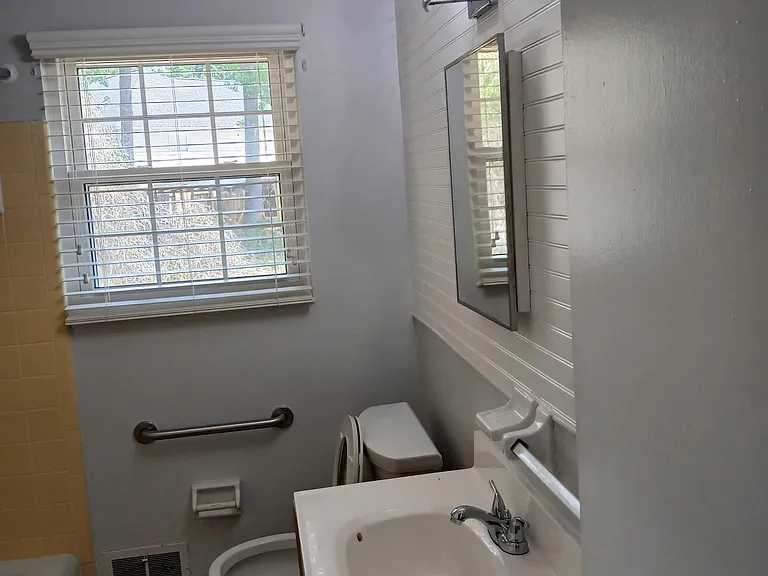 6090 King Arthur Dr — Photo 18