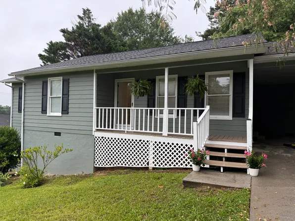 106 Lindsey Ct NE, Calhoun, GA 30701