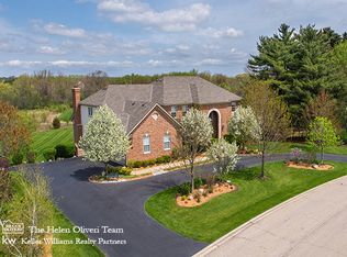 4 Harrington Ct, Hawthorn Woods, IL 60047