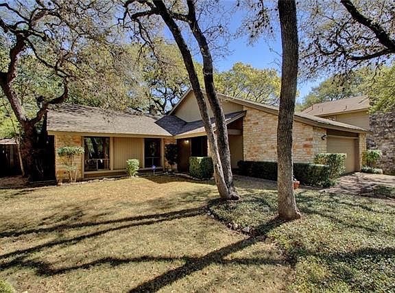 3rd image of 3908 Austin Woods Dr