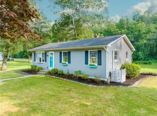 8 Hanson Rd, Plainfield, CT 06374