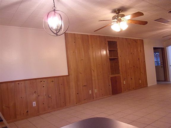 5th image of 2505 SE 11th St