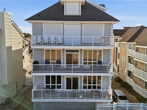 2314 Beach Castle Ln APT 102, Virginia Beach, VA 23451