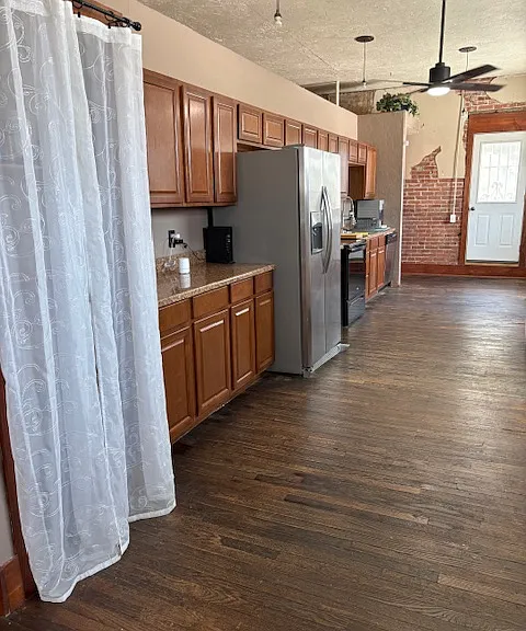 102 S Fisher St #A — Photo 6
