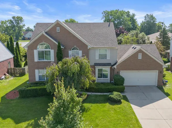 4052 Worthington Dr, Troy, MI 48085