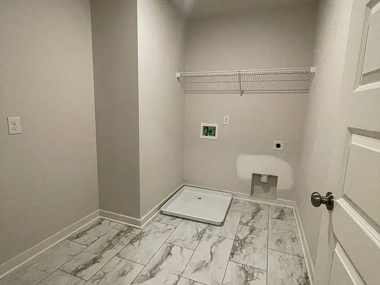 2458 Williams Ridge Dr — Photo 24