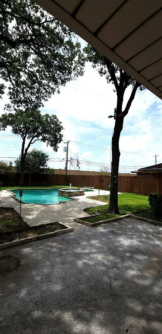 3 bed, 2.5 bath, 2398 sqft, $3,100 — Photo 3