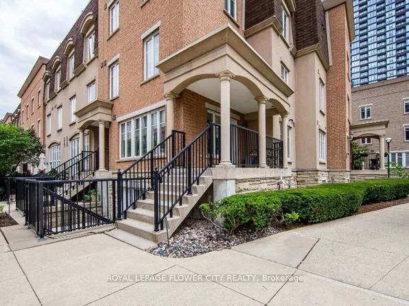 34 Western Battery Rd #423, Toronto, ON M6K 3N9