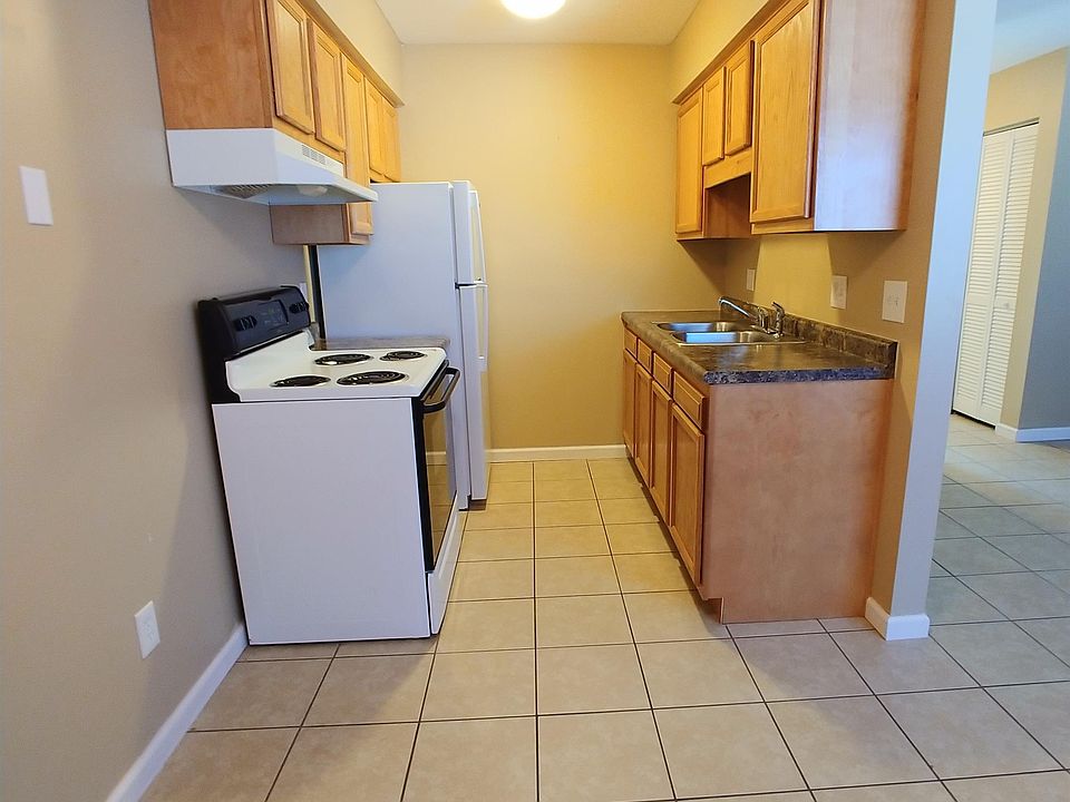 1st image of 698 Posey Hill St #23