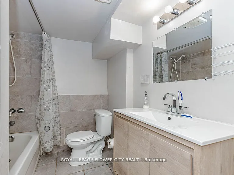 37 Warwick Rd — Photo 37