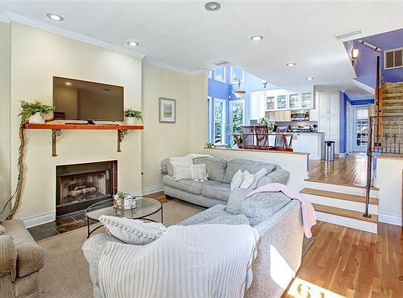 3rd image of 6104 Catina St