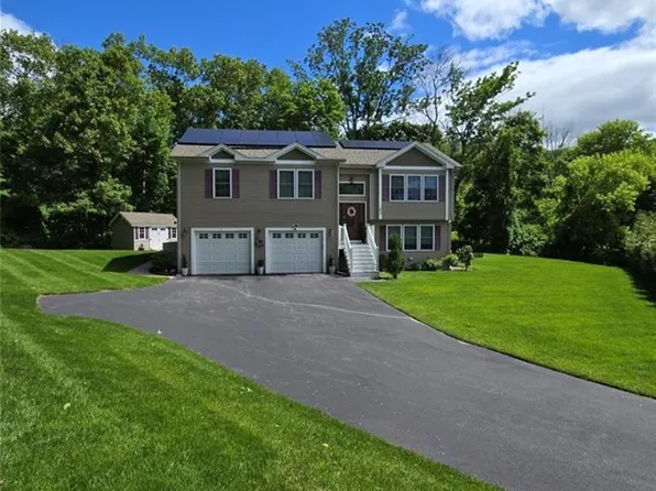 163 Morgan Ave, Johnston, RI 02919