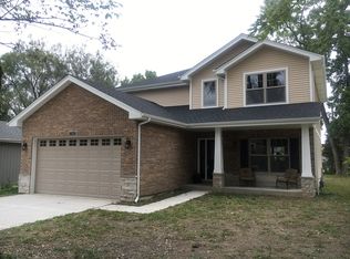 649 W Babcock Ave, Elmhurst, IL 60126