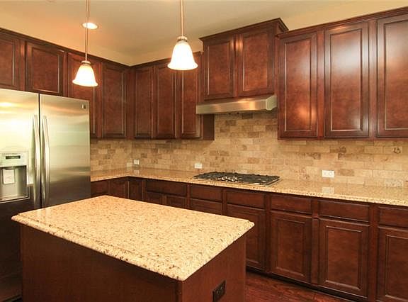 4th image of 12101 Palisades Pkwy