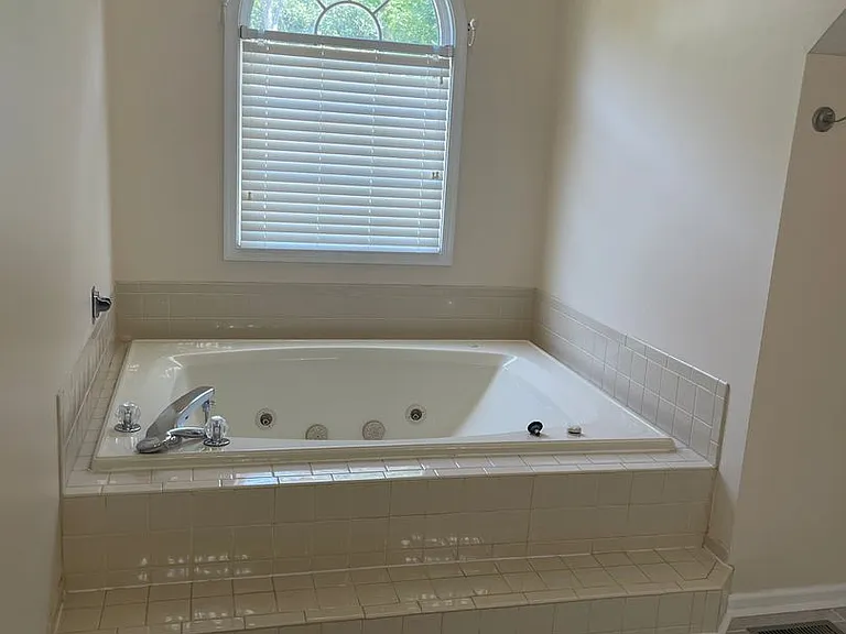 403 Coach Hovis Dr — Photo 28