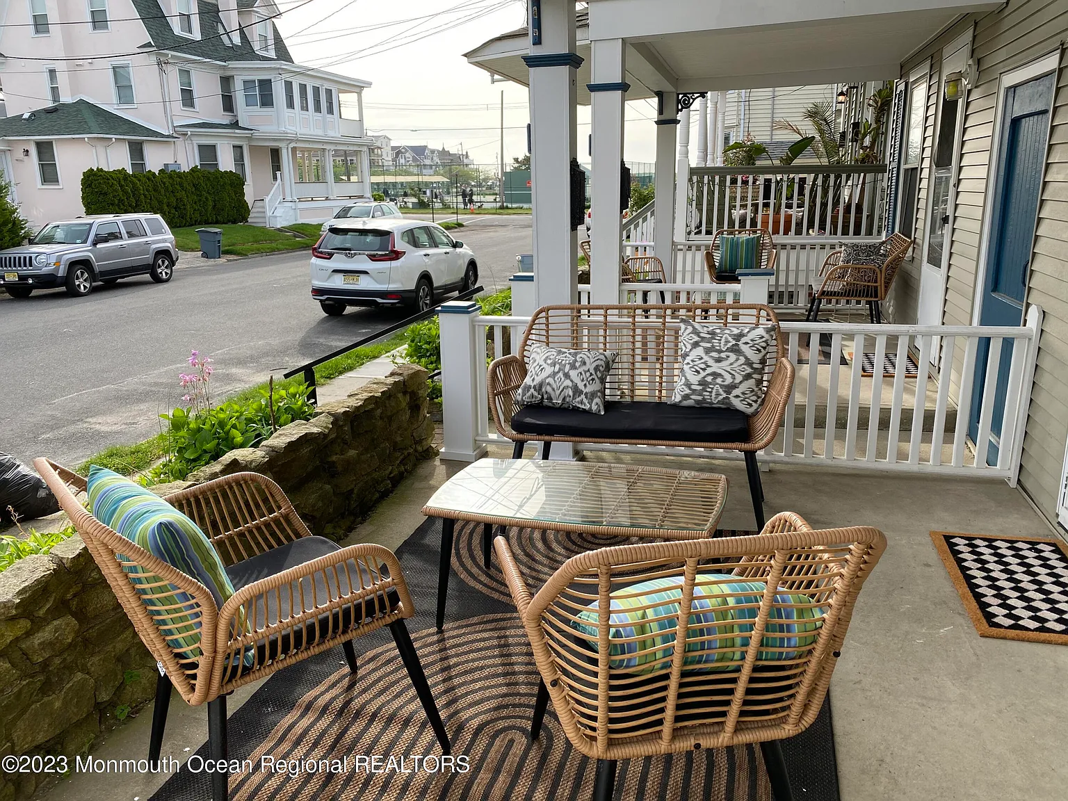 3 bed, $2,200 — Photo 3