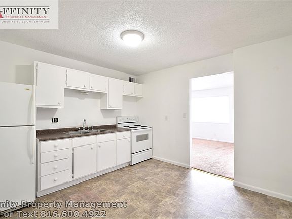 2nd image of 1505 N 55th Dr APT B