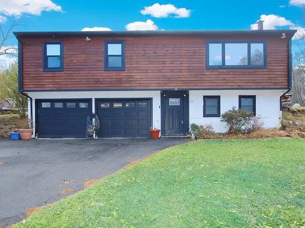 5 Deer Trail, Newtown, CT 06482