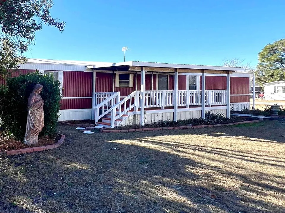 221 Perch Dr