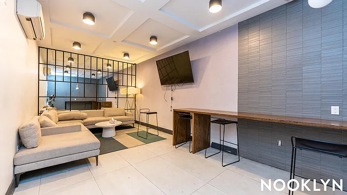 Rented by Nooklyn NYC LLC | media 52