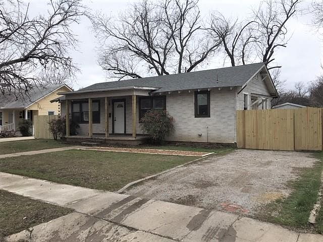 1st image of 2303 1st St
