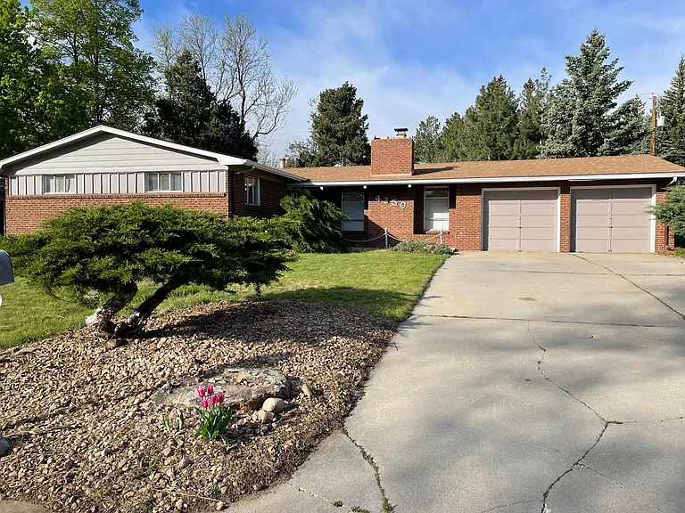 Comanche Dr — Photo 1