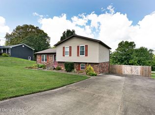 1107 Deshea Dr, Leitchfield, KY 42754