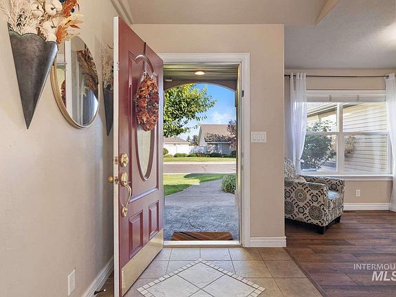4th image of 2662 Joshua Way