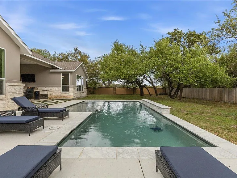 101 Onion Creek Ln — Photo 37