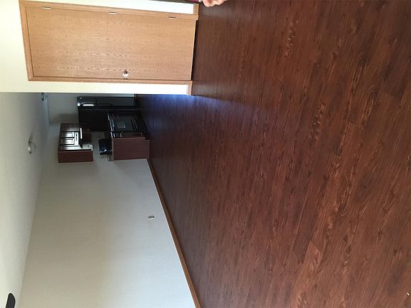 4th image of 350 Rolling Meadow Ln