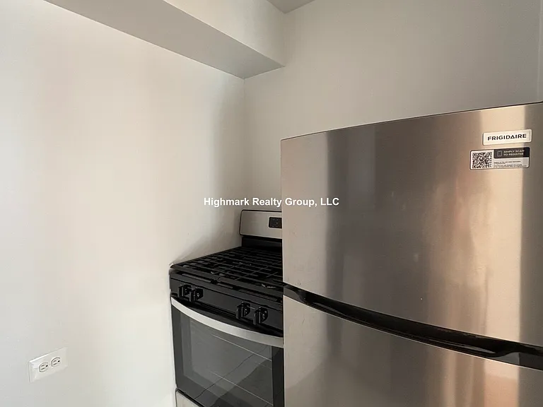 6830 N Sheridan Rd #669 — Photo 6