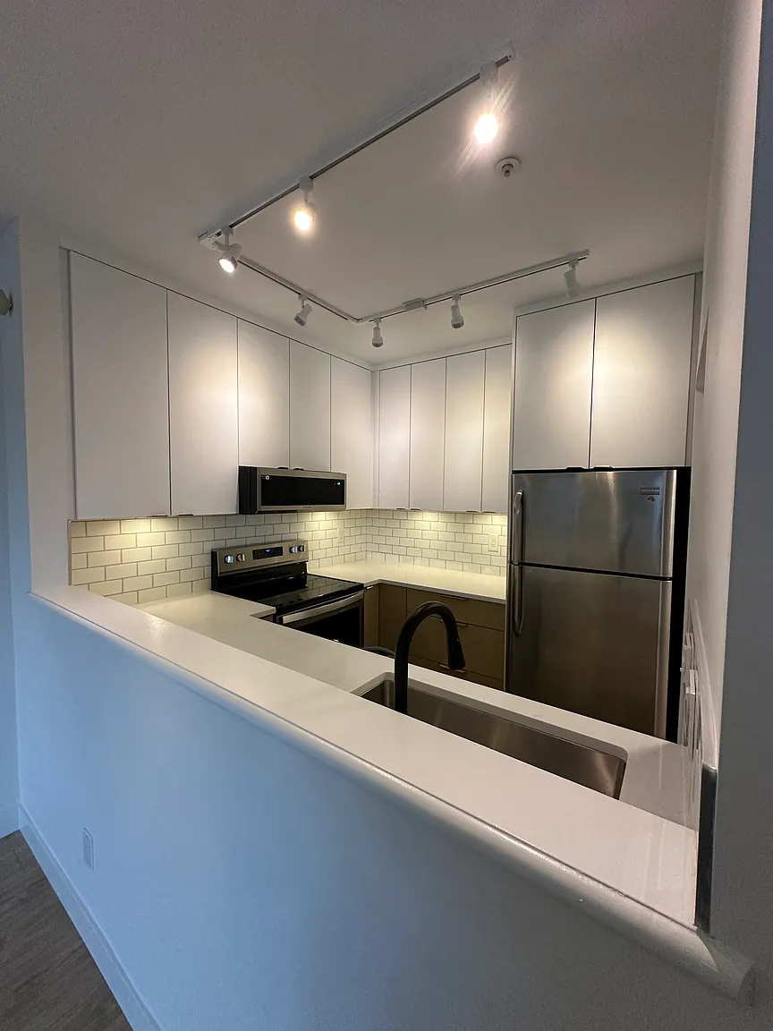 2020 E Kent Ave S #104 photo 1